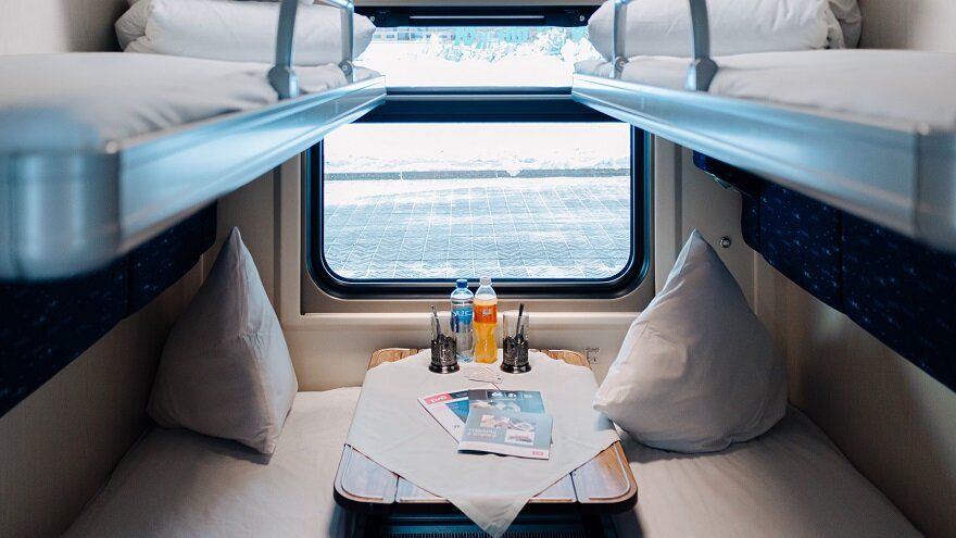 Летние поездки: как правильно выбрать закуски для железнодорожных путешествий