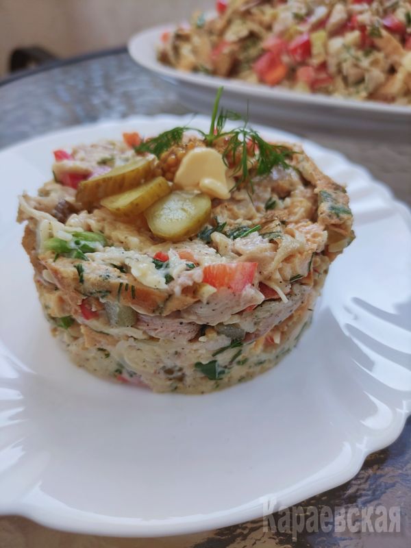 Салат без моркови, но с характером: обжорка превращается в сытный хит