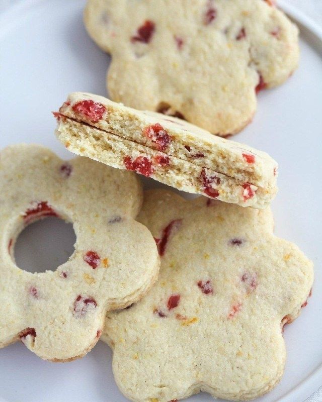 Песочное печенье с вяленной вишней — спокойное объяснение простого вкуса