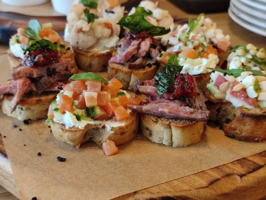 Уникальный интерьер и гастрономическая микс-площадка Five на Комсомольском пронесли новый взгляд