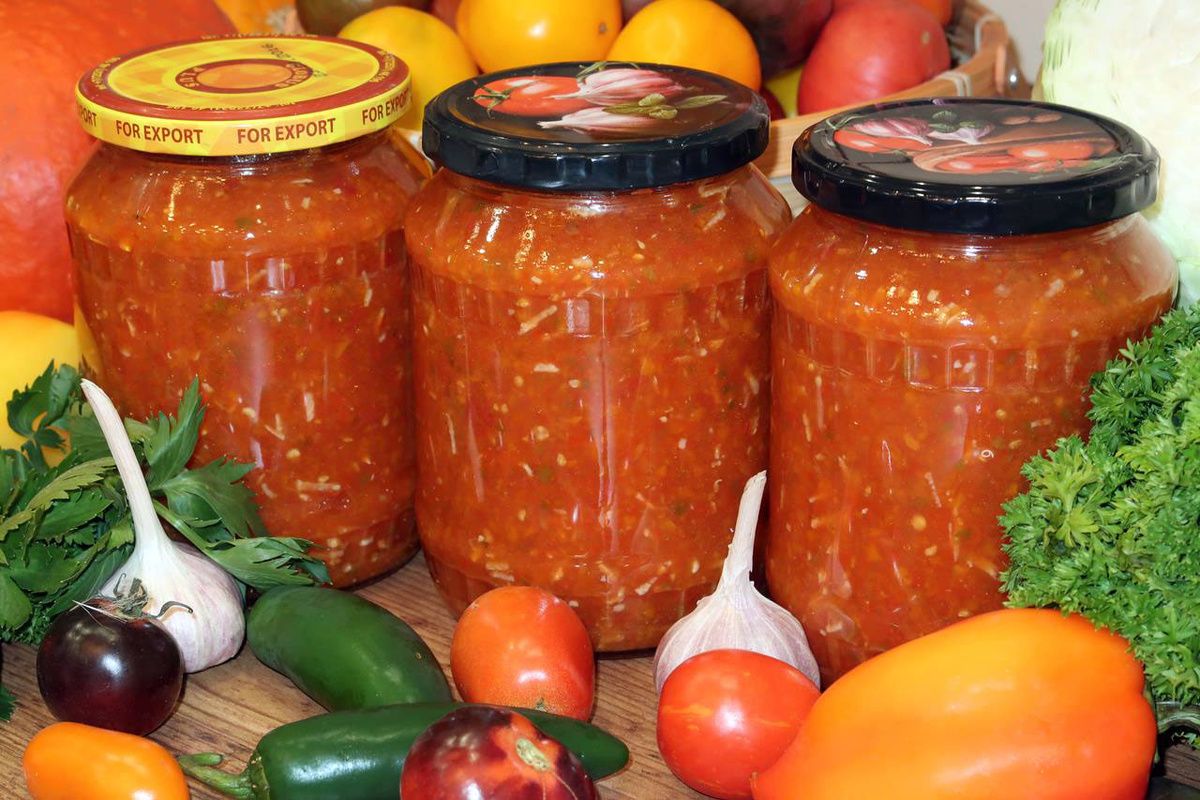 Аджика "Огонёк" на зиму: простая и острая закуска