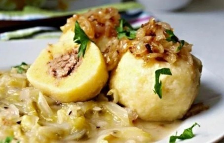 Как приготовить традиционные чешские кнедлики с мясом