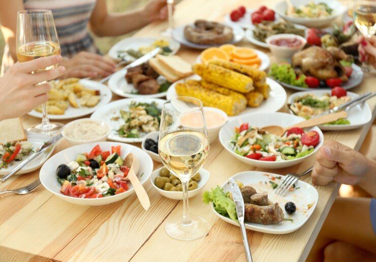 Как сделать праздники более экономными и запоминающимися