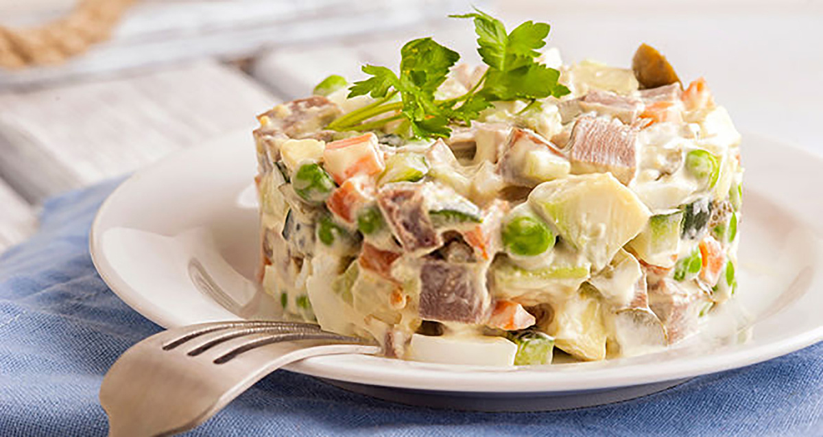 Как пройти новогодний стол без последствий для здоровья