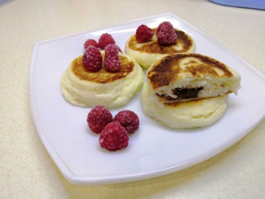 Сырники с шоколадной начинкой: быстро и просто