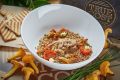 Сочные лисички и гречка: готовим бефстроганов по-новому