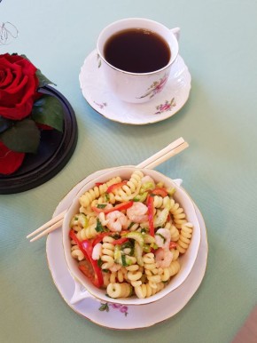 Макароны с креветками, сладким перцем и кокосовым молоком