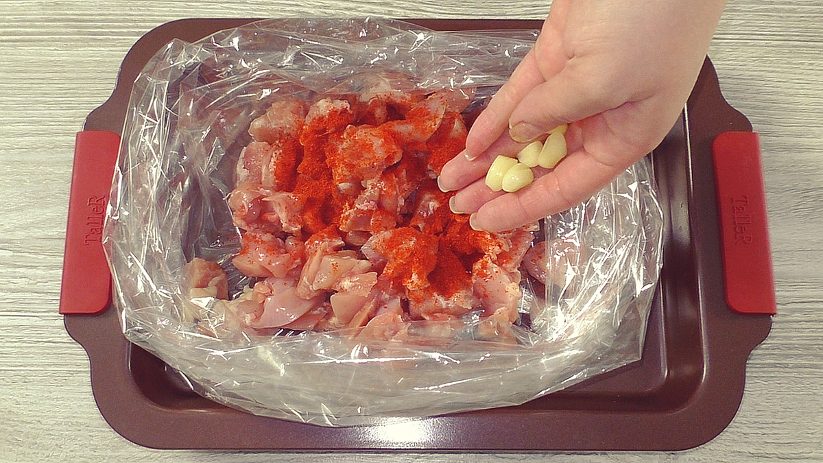 Простой рецепт булгура с курицей в духовке, который понравится всем