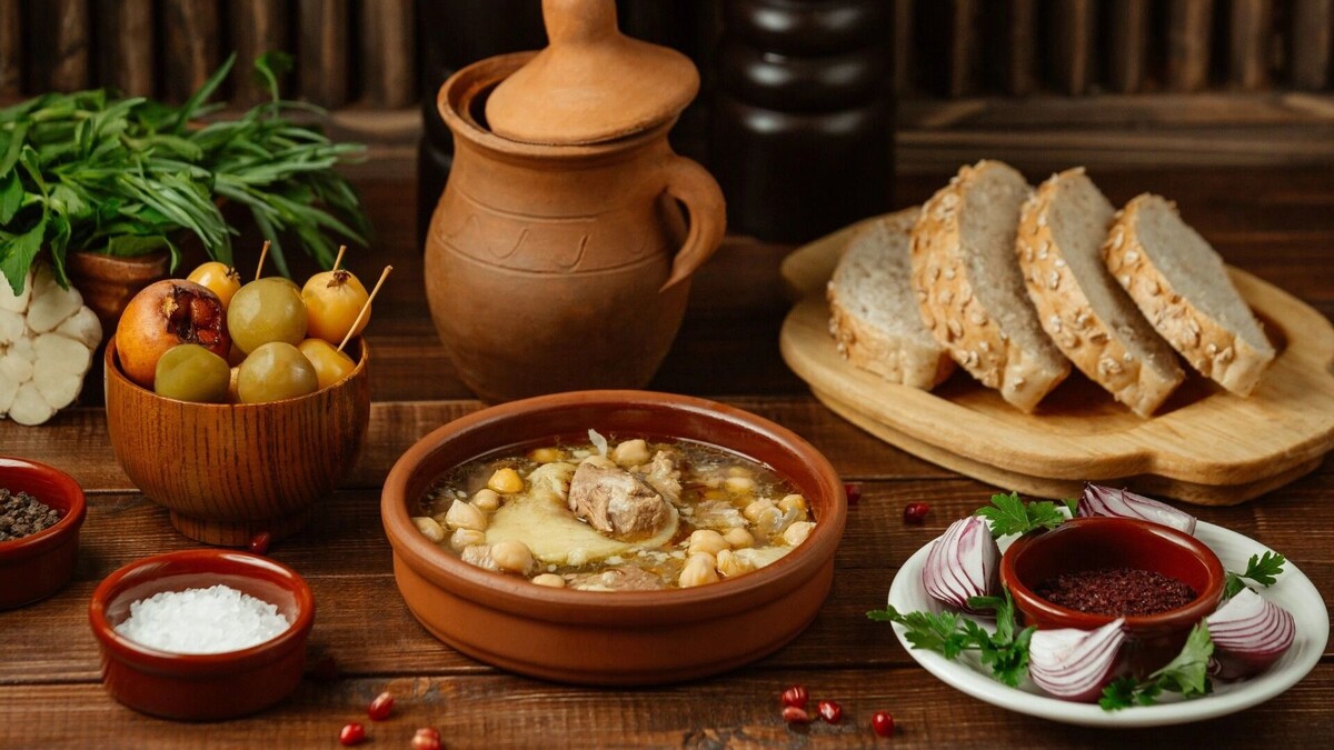 Как формируется стандарт русской кухни: традиции и заимствования