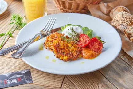 Драники с яйцом пашот: новый взгляд на привычное блюдо