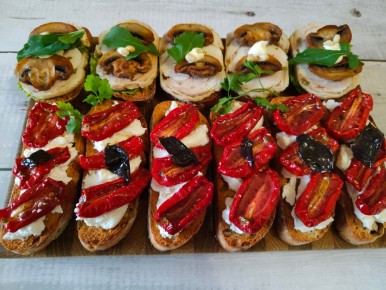 Итальянская закуска: три изысканных варианта брускетты для вашего стола