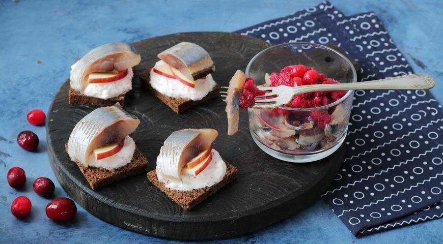 Норвежская сельдь: гастрономическое наслаждение с клюквенным соусом и канапе