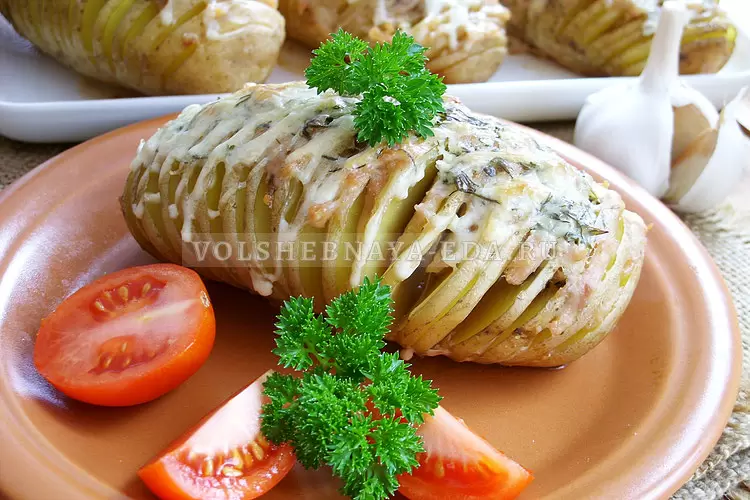 Картофель «Гармошка» в духовке