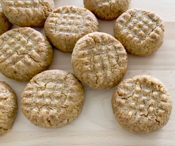 Вдохновение для сладкоежек: знакомьтесь с уникальным печеньем из грецких орехов