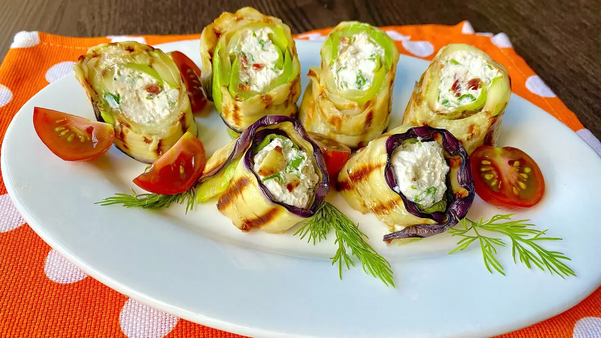 Нежные рулетики из баклажанов и кабачков: идеальная закуска для любого стола
