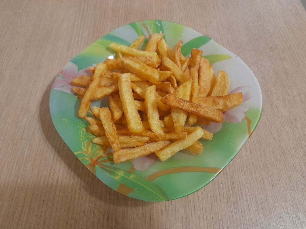 Как приготовить вкусную картошку фри на сковороде