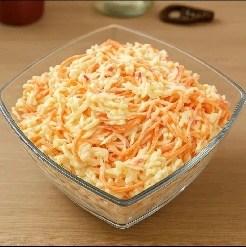 Салат с крабовыми палочками: легкость и вкус на вашем праздничном столе
